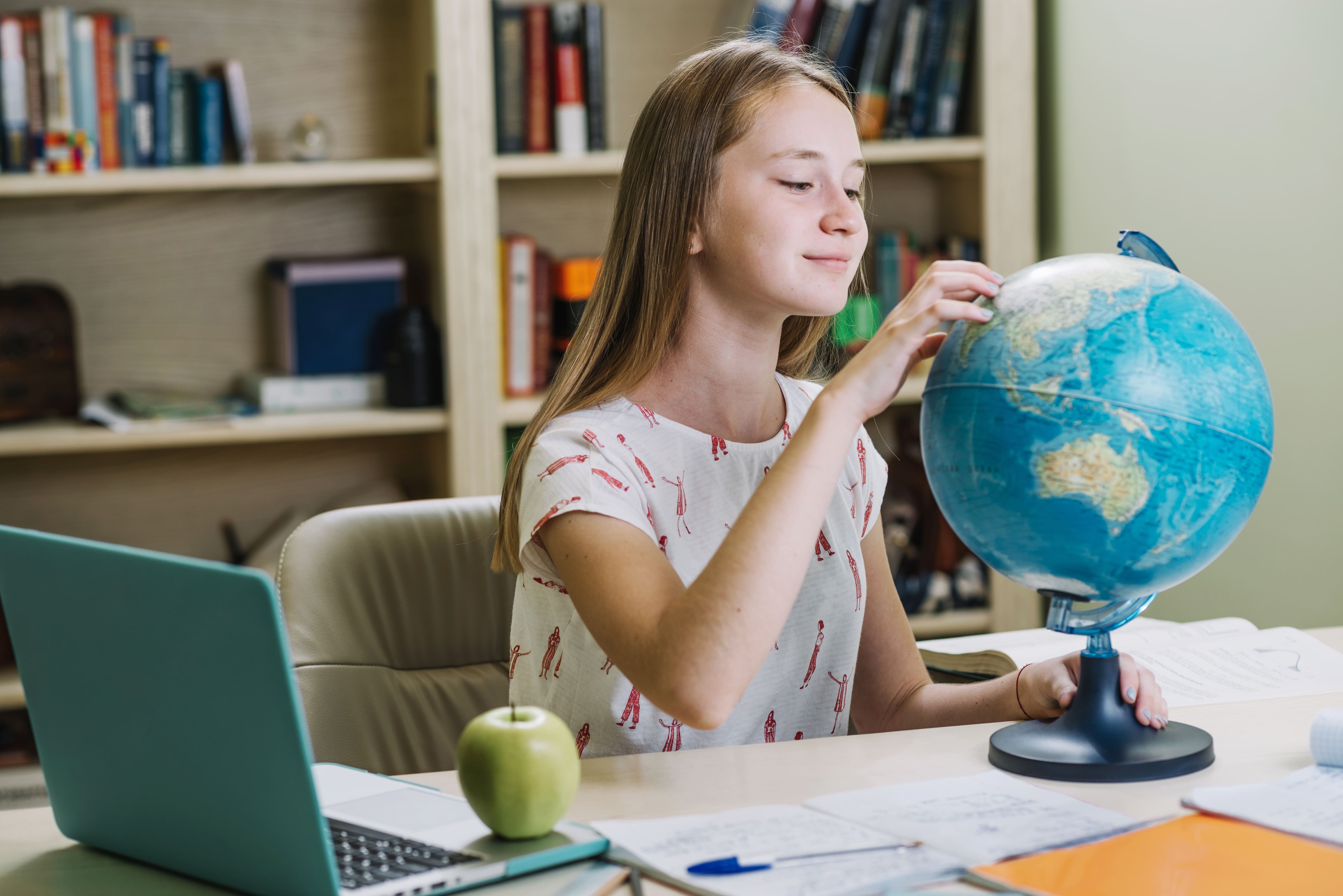 Как подготовить ребёнка к учёбе за границей: прокачиваем Speaking